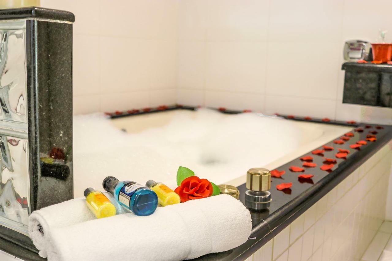 Motel Shampoo (Adults Only) Brusque Exterior photo